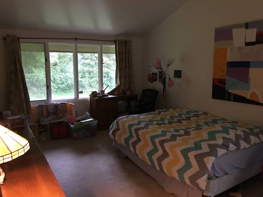 Queen Bed View