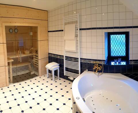 Suite with private sauna and hot tub