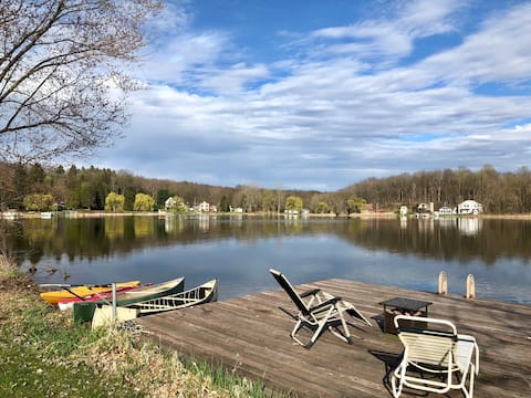Quiet Lakefront Vacation House near Notre Dame