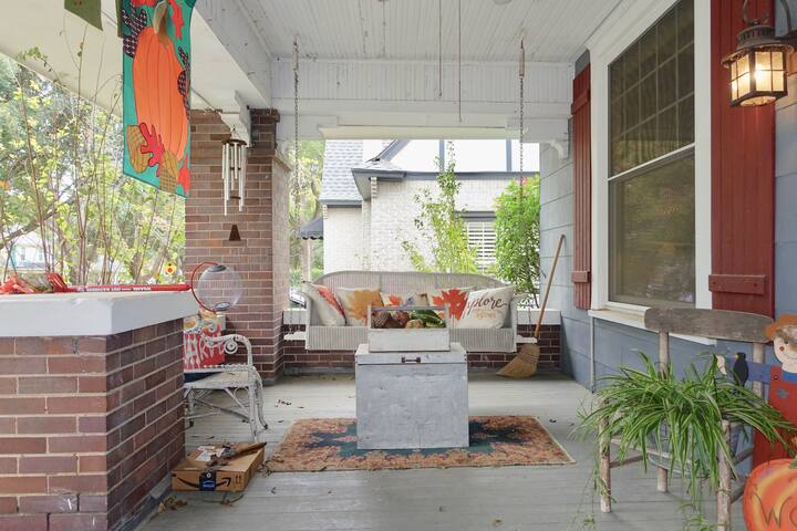 Historic home right by TCU! gallery image 2