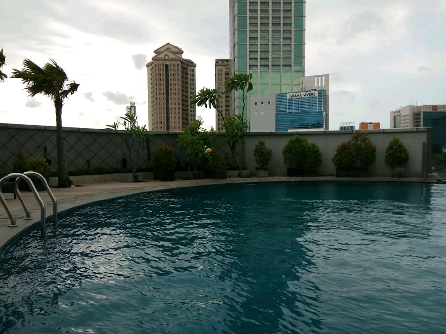 swim pool