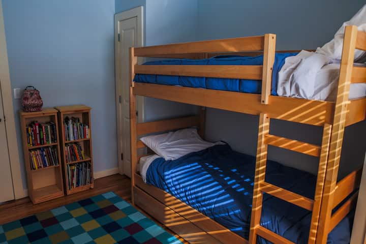 Dormitorio con literas #4.