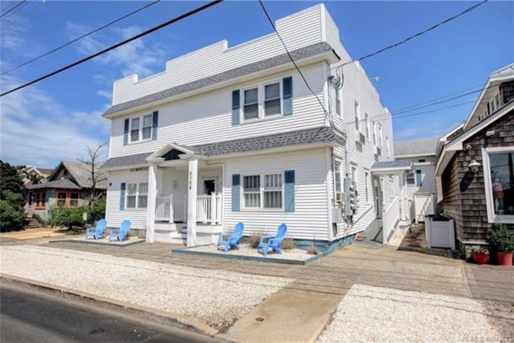 Ship Bottom, 1BR LBI Condo Ocean Side/Beach Block Condominiums for