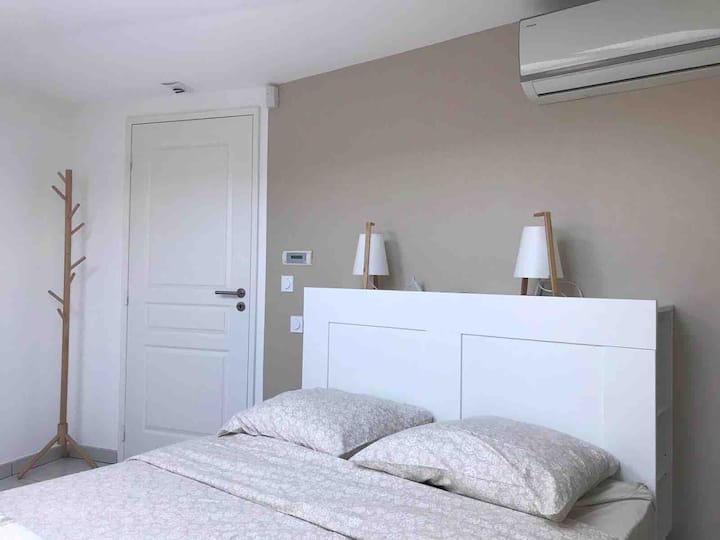 غرفة 2 في الطابق العلوي 