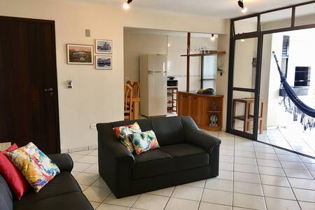 Amplo apto pertinho da praia -Guaratuba