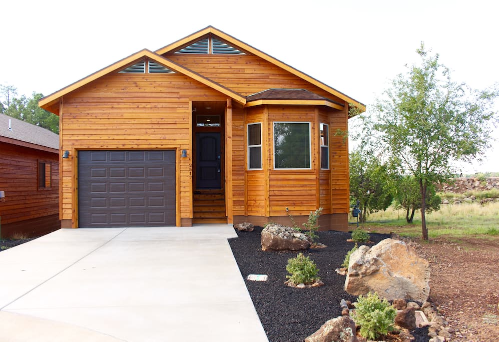 Our brand new 3 bedroom and 2 bathroom house, ready for your stay.