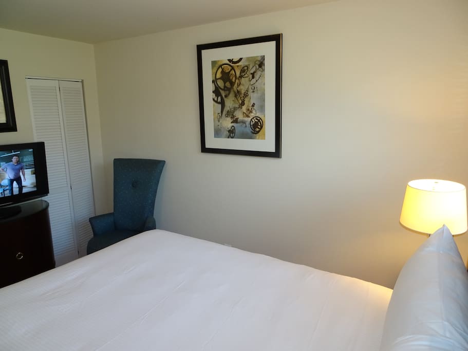 One of two lovely bedrooms with Queen Size Beds and Queen Pull out sofa in living rm