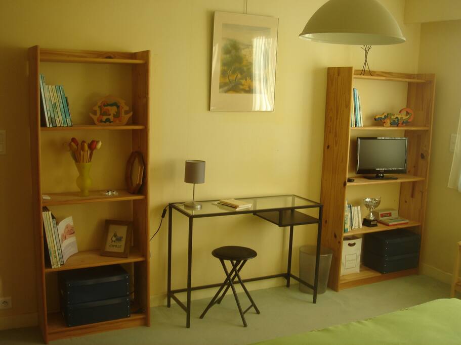 bureau et TV
