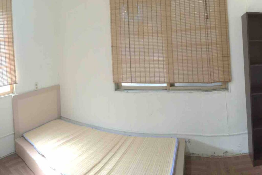 房間一,編號100
Room No.100