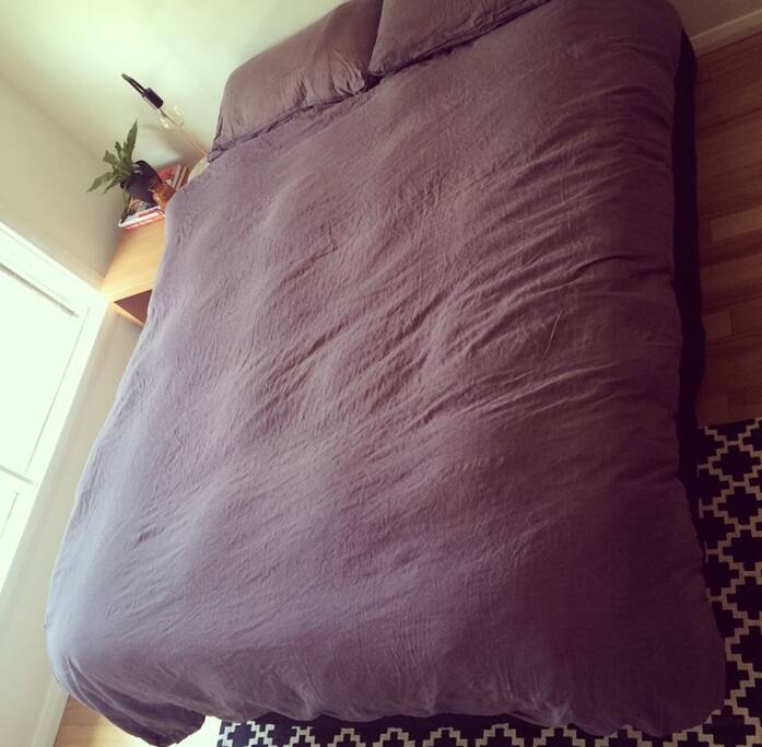 Queen size bed