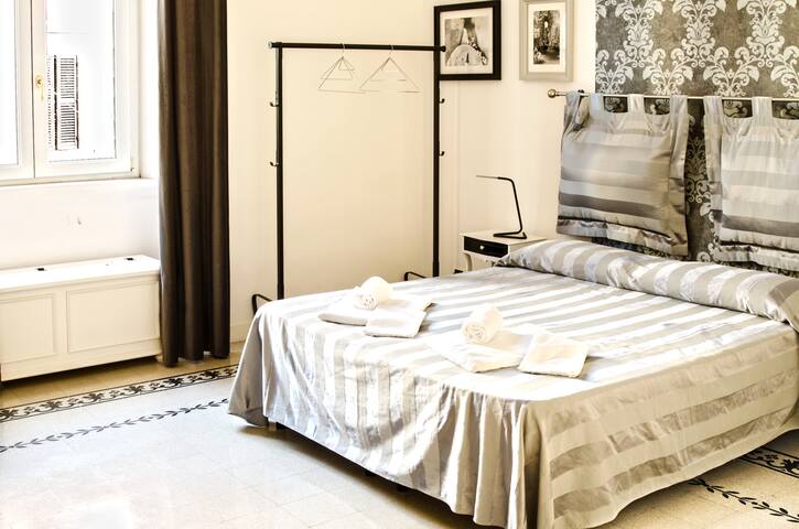 Merulana Suite Apartment gallery image 2