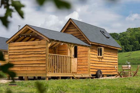 Little Country Houses - Daisy's Den