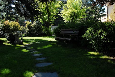 LA VILLA DEL CEDRO APARTMENT-VILLA WITH GARDEN