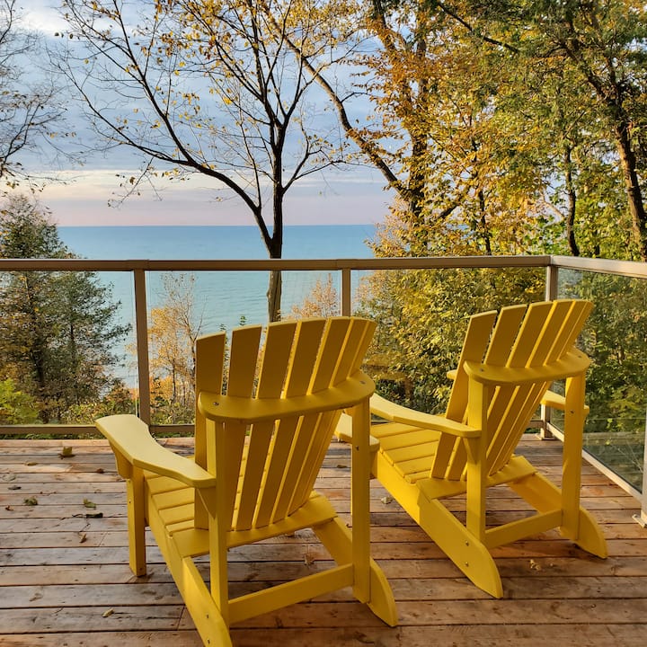 Lakefront GetAway Cottages for Rent in Lambton Shores, Ontario
