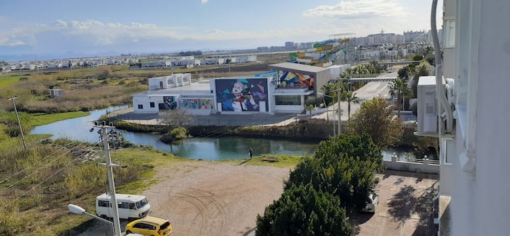 Havuz Olanağına Sahip Kullanışlı Geniş Asansörlü Oteller Bölgesinde Yanında Aqua Park Olan Denize Yürüme Mesafesinde Klimalı Muhteşem Daire - Kundu