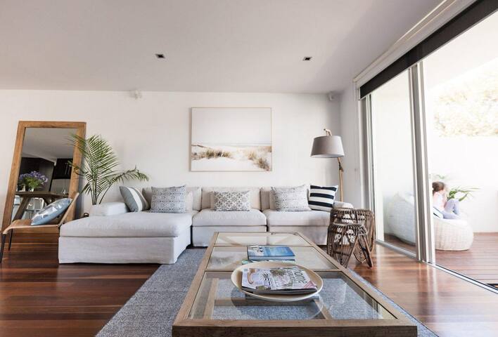 Spinnakers Waterfront gallery image 3