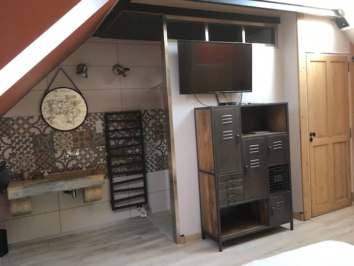 საძინებელი 1