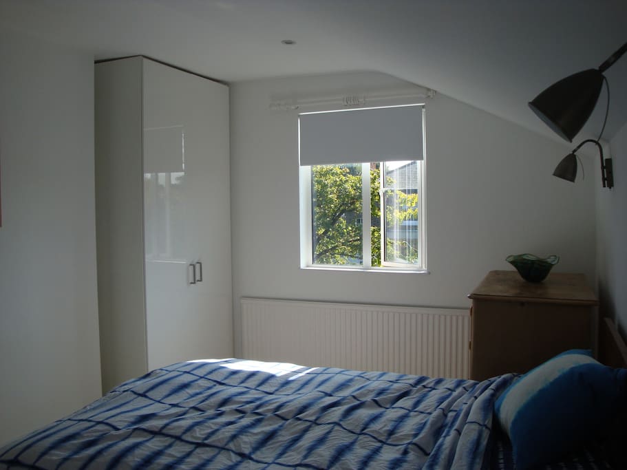Sunny bedroom with en-suite