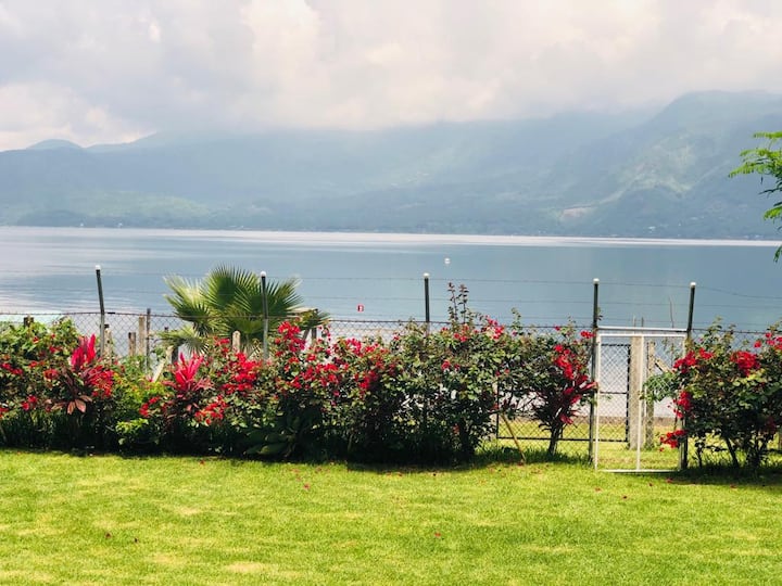 Villa Florencia, Lago de Coatepeque Casas en alquiler en Lago de