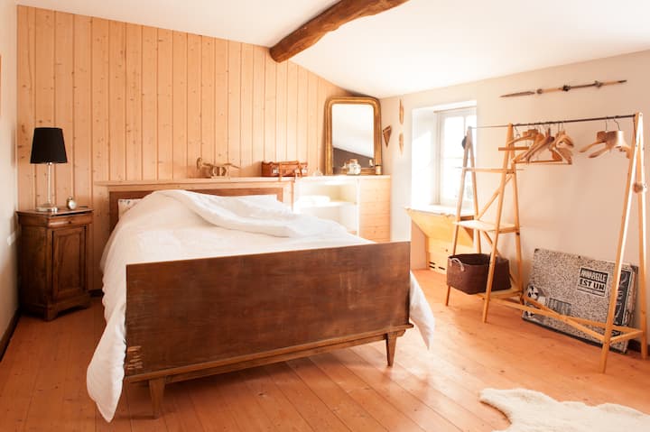 upstairs, this attic bedroom  has a 140cm double bed
