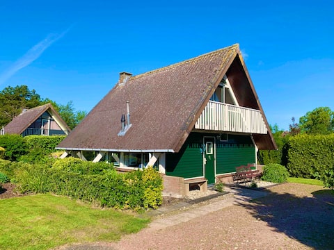 Family bungalow 6p. in West-Friesland (no. 25)