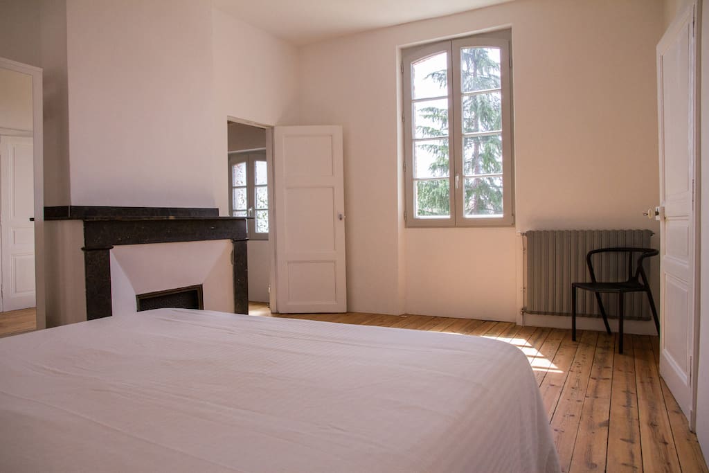 LES 8 B Suite AME Chambre