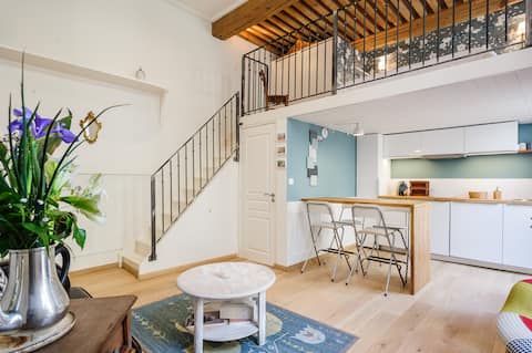 Top performing Airbnb: Chez Soufflot - Charming studio at Bellecour in Lyon