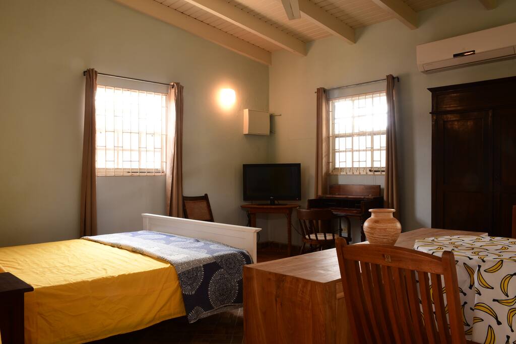 Studio Apt