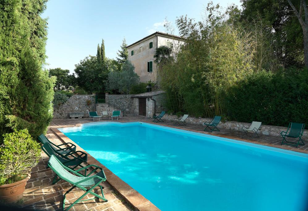 la piscina
