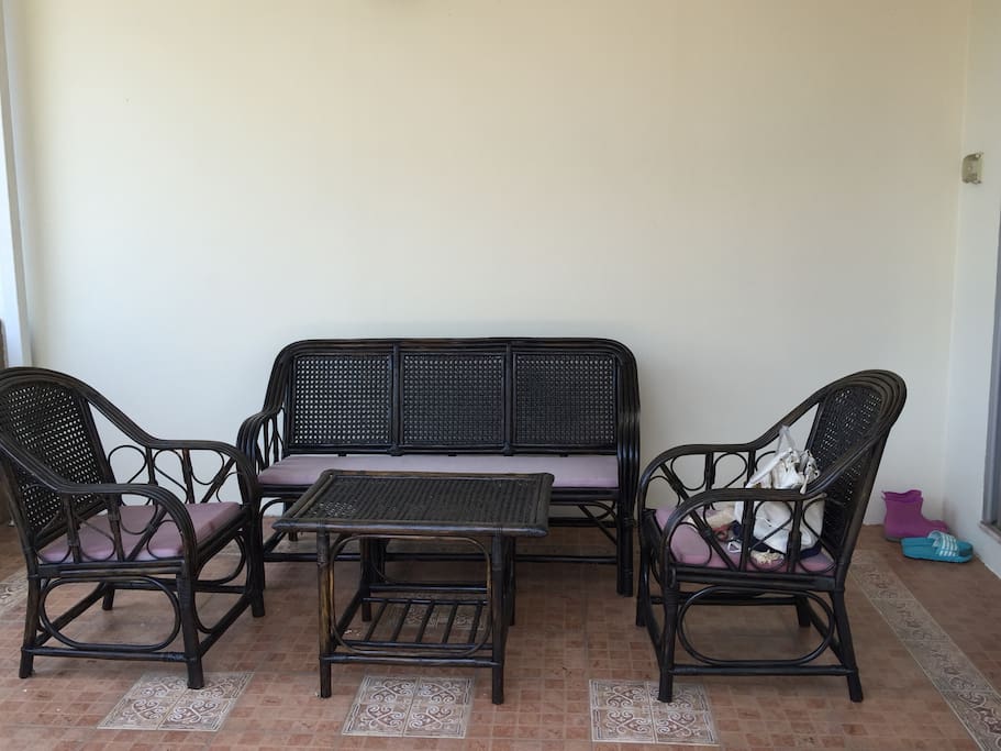 Outdoor seating in portico