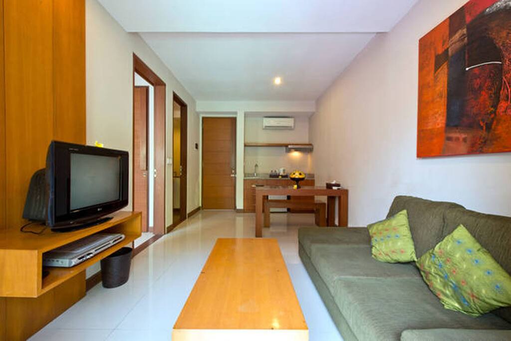 livingroom with TV and sofa
