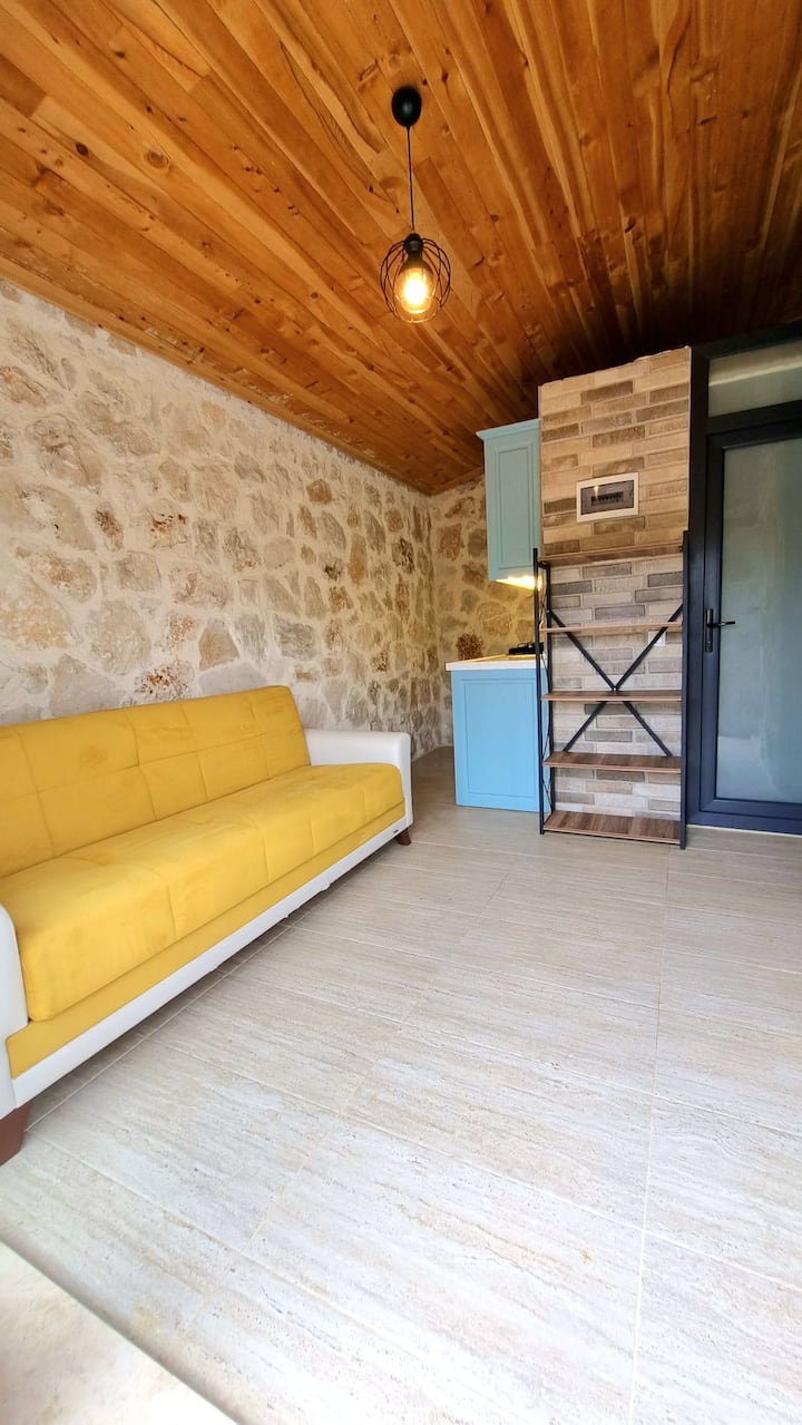 Ti̇ny Stone House ( 2+1 Pax ) - Kaş