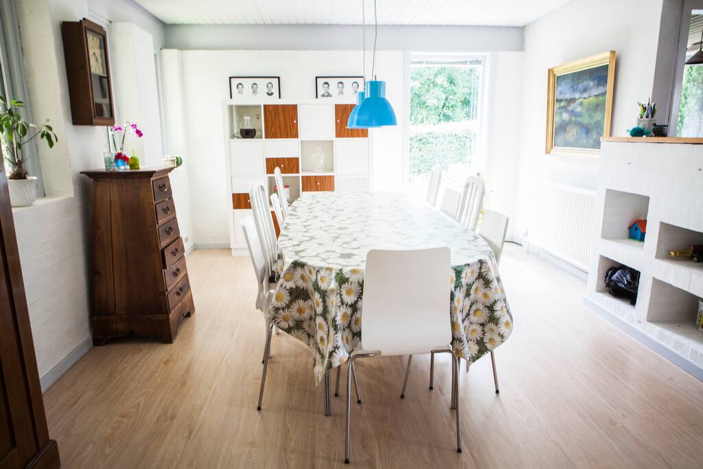 Dining room. Room for 10 people.