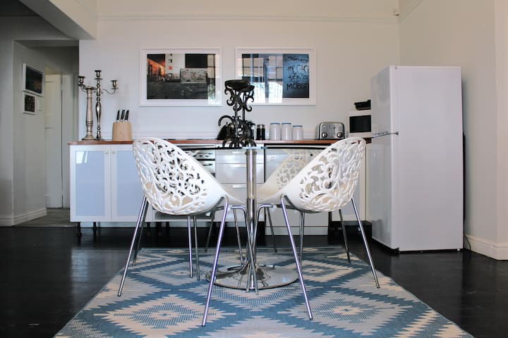 Casa vue ,great views , trendy area , greenpoint