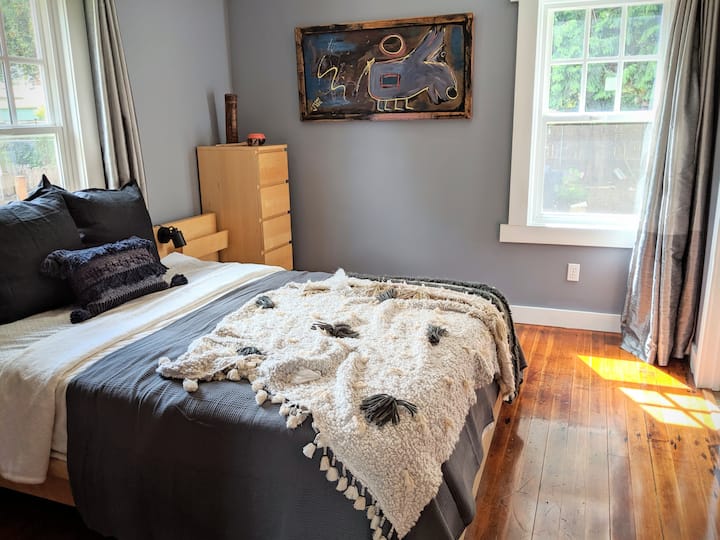 Krevat dopio "queen" me shtroja të reja