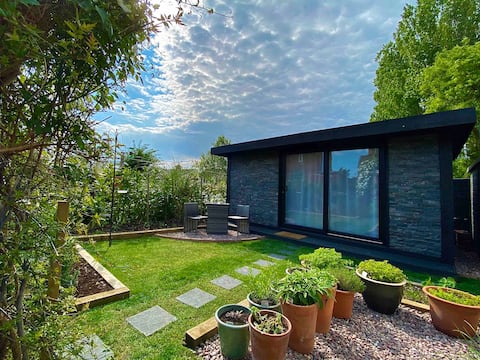 Garden Studio on the edge of the Cotswolds
