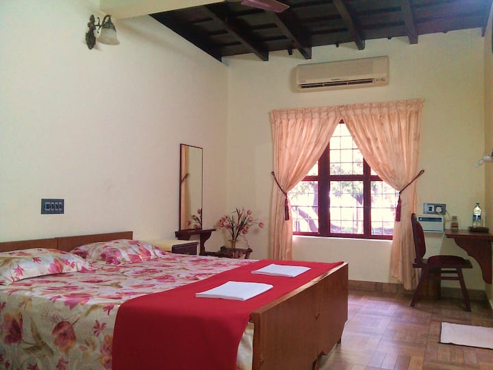 Riverside Heritage Bungalow, Kochi - Kochi