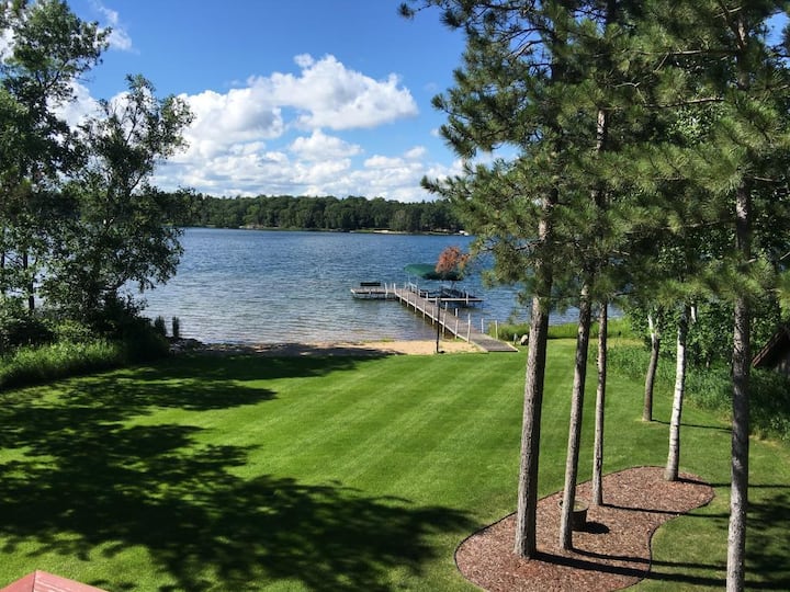 Lake Front Cabin Ossawinnamakee w/New 25ft Pontoon