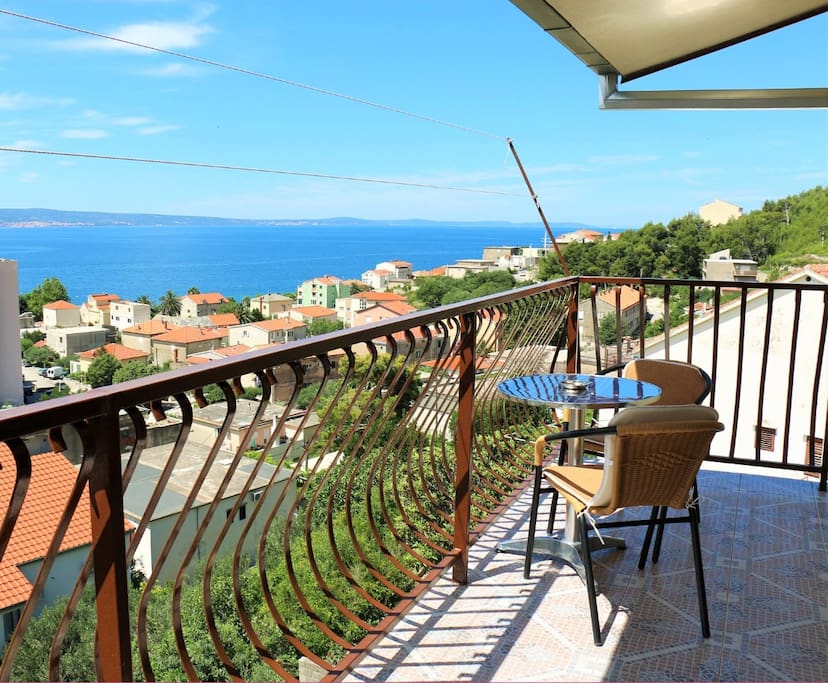 APARTMAN MARKO WITH GREAT VIEW ON SEA AND ISLANDS