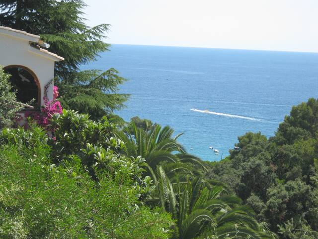 Kerstin Bruns – Villa Ariane con pool and sea view gallery image 3