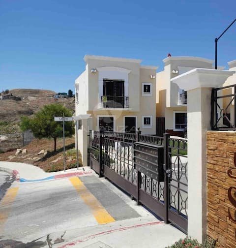 Gated- Impecable spacious home in gated community