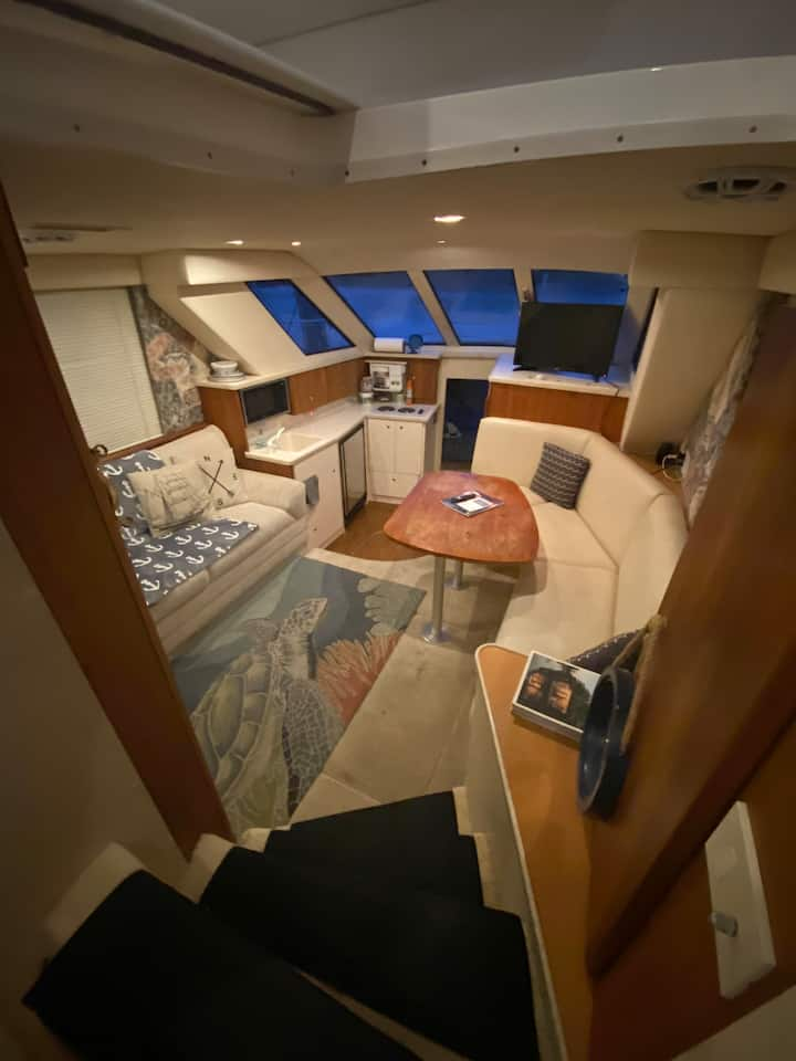 yacht cabin rental