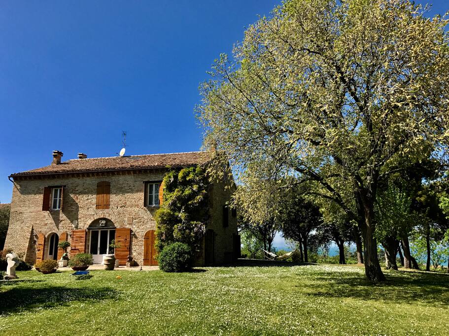 il casale in primavera