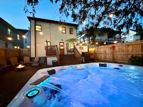 Hot Tub & Firepit- Walk To Restaurants!