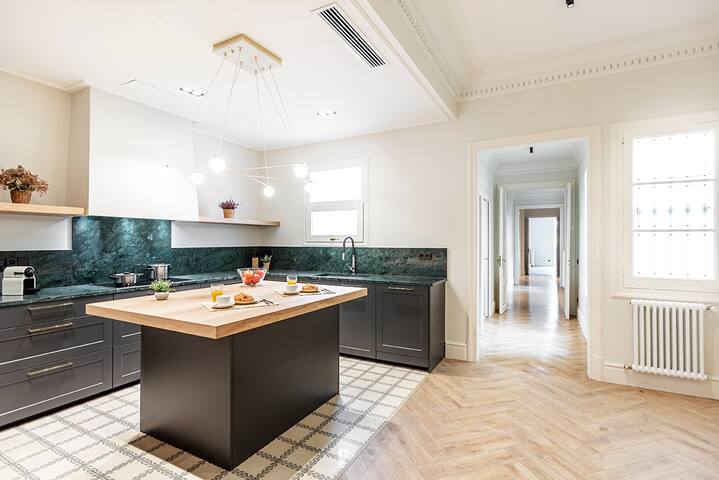 4-bedroom with terrace near Pg Gracia&Pl Catalunya gallery image 4