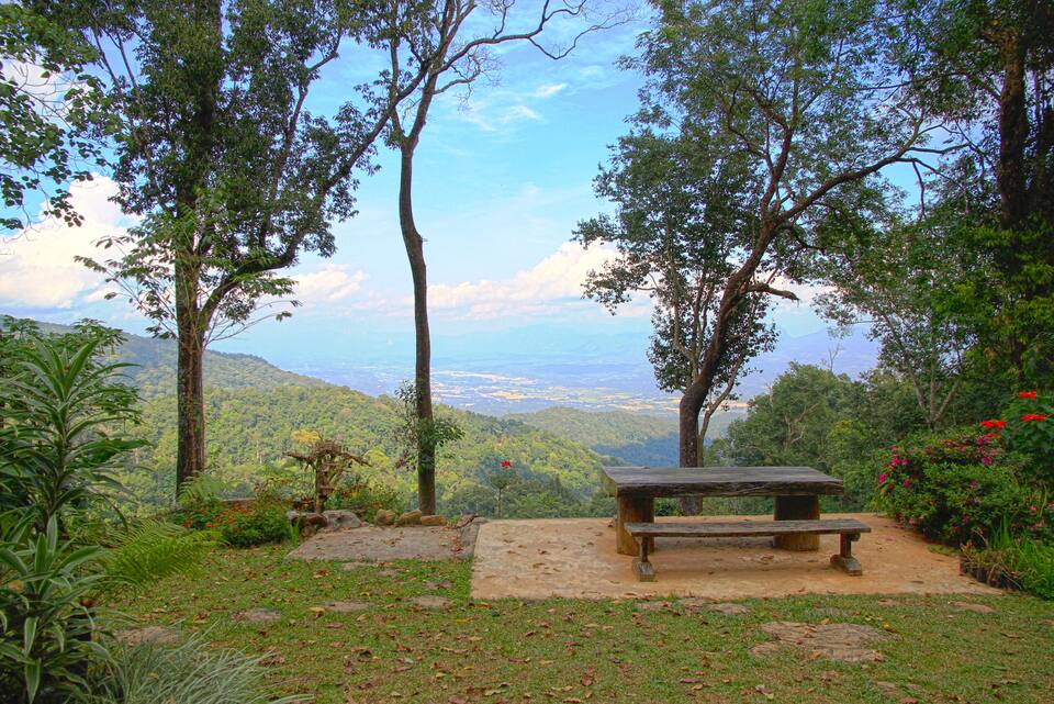 ChomView, two cabins on a tea plantation, Chiang Dao, Chiang Mai, Thailand, photo 5 of 10