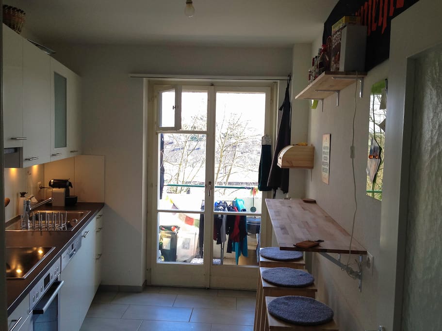 bar & kitchen