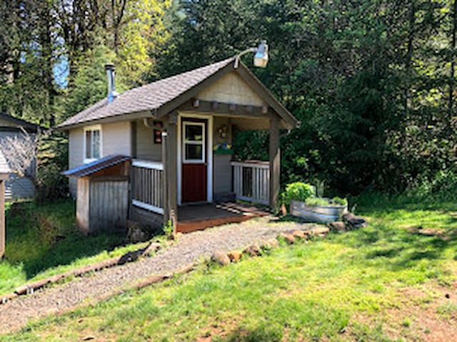 Airbnb Cascadia Vacation Rentals Places To Stay Oregon