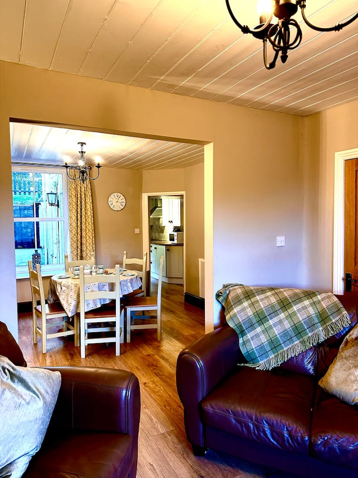 Cottage With Views Over Beautiful Snowdon - Llŷn Peninsula