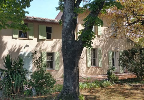 Mas Provençal  8 to 12 pers Piscine Jardin 3500 m2